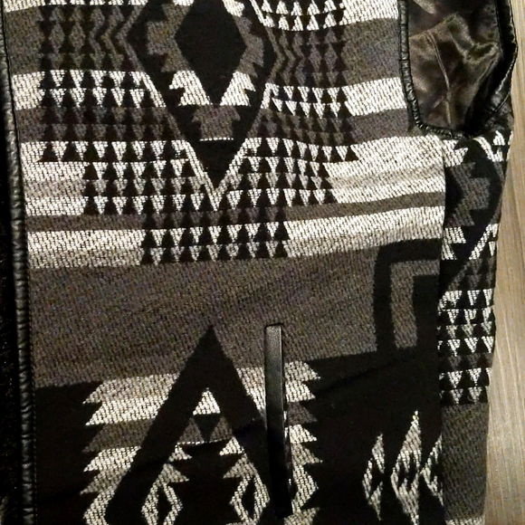 Vintage Style Aztec Black and Grey Vest - Picture 3 of 5